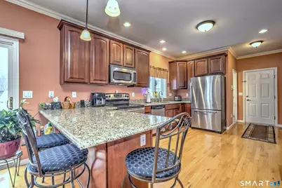 39 Fawn Meadow Drive, Naugatuck, CT 06770 - Photo 10