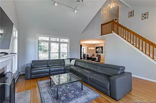 11 Squantz View Dr, New Fairfield, CT 06812 - Photo 4