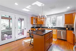 11 Squantz View Dr, New Fairfield, CT 06812 - Photo 8