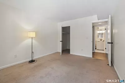 15 Woodsedge Drive #APT 5C, Newington, CT 06111 - Photo 6