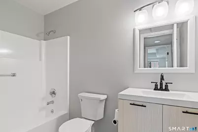 15 Woodsedge Drive #APT 5C, Newington, CT 06111 - Photo 4