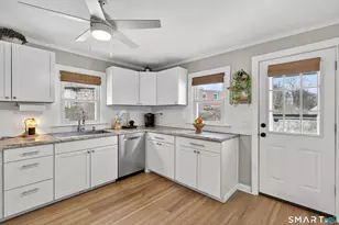 15 Evelyn Rd, Derby, CT 06418 - Photo 16