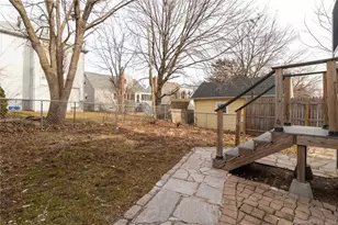 112 Thomas St, West Hartford, CT 06119 - Photo 30