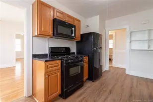 112 Thomas St, West Hartford, CT 06119 - Photo 8