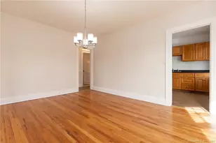 112 Thomas St, West Hartford, CT 06119 - Photo 12