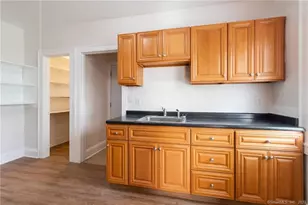 112 Thomas St, West Hartford, CT 06119 - Photo 10