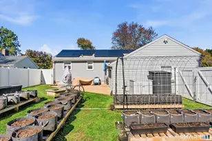 137 Dale Rd, Wethersfield, CT 06109 - Photo 36