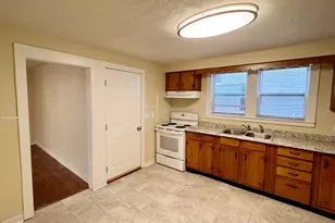 132 N Elm St, Torrington, CT 06790 - Photo 4