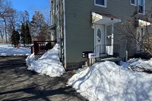 117 Dupont Pl, Bridgeport, CT 06610 - Photo 2