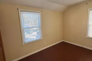 117 Dupont Pl, Bridgeport, CT 06610 - Photo 10