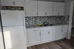 73 Meridian St, Groton, CT 06340 - Photo 2