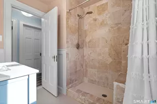 32 Cedarhurst Ln, Milford, CT 06461 - Photo 16