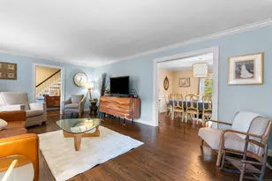 32 Cedarhurst Ln, Milford, CT 06461 - Photo 4