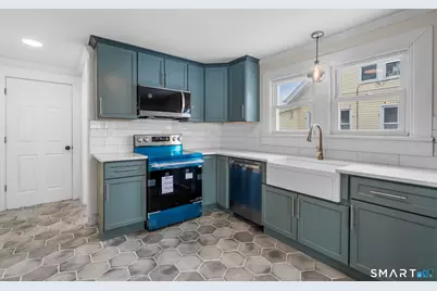 41 Riverview Avenue, Groton, CT 06340 - Photo 8