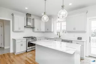 106 Rock Ridge Rd, Manchester, CT 06040 - Photo 2