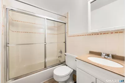 125 Lawn Avenue #B6, Stamford, CT 06902 - Photo 10