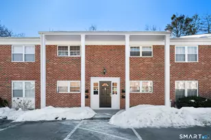 125 Lawn Ave, Stamford, CT 06902 - Photo 1