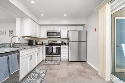 39 Manorwood Drive #39, Branford, CT 06405 - Photo 16