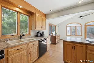 26 Lindsley Dr, Wolcott, CT 06716 - Photo 8