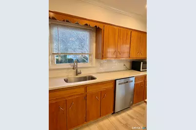 124 Pemberwick Road #Left Side, Greenwich, CT 06831 - Photo 10