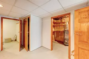 285 Queen St, Southington, CT 06489 - Photo 30