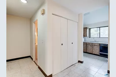 285 Queen Street #1C, Southington, CT 06489 - Photo 6