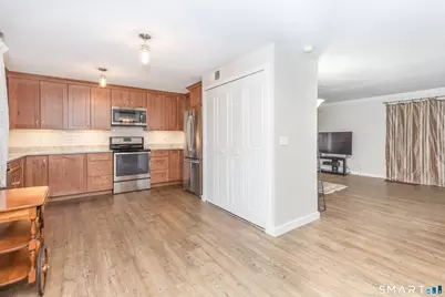 50 Hollister Way South #50, Glastonbury, CT 06033 - Photo 8