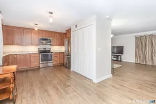 50 Hollister Way S, Glastonbury, CT 06033 - Photo 8