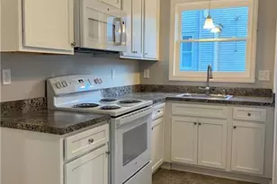 497 High St, Middletown, CT 06457 - Photo 2