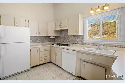 260 Overland Drive, Stratford, CT 06614 - Photo 16