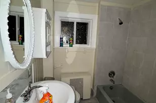 18 Woolsey St, New Haven, CT 06513 - Photo 6