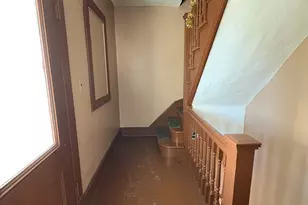 37 Eastwood Ave, Waterbury, CT 06705 - Photo 18