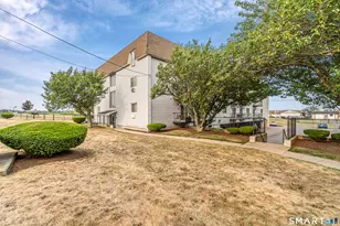 115 Short Beach Rd, Stratford, CT 06615 - Photo 16