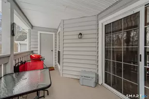 85 Crown Knoll Ct, Groton, CT 06340 - Photo 8