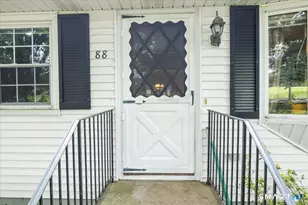 88 Pompeo Rd, Thompson, CT 06255 - Photo 4