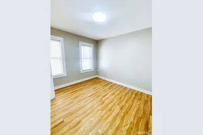 249 Hough Avenue, Bridgeport, CT 06608 - Photo 4