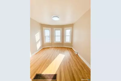 249 Hough Avenue, Bridgeport, CT 06608 - Photo 8