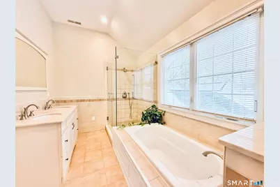 99 Quinsey Drive, Bridgeport, CT 06606 - Photo 16