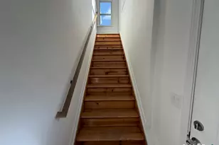 30 Dora St, Stamford, CT 06902 - Photo 2