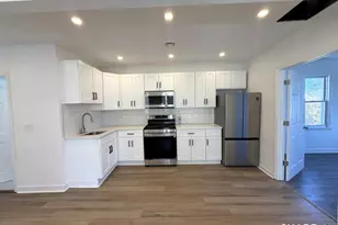 30 Dora St, Stamford, CT 06902 - Photo 4