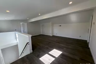 30 Dora St, Stamford, CT 06902 - Photo 14