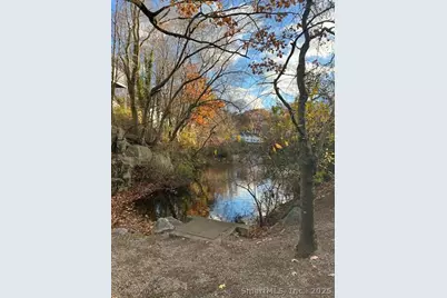 38B Putnam Green #T, Greenwich, CT 06830 - Photo 2