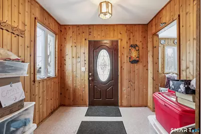 31 Valerie Lane, Danbury, CT 06811 - Photo 2