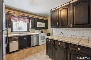 31 Valerie Ln, Danbury, CT 06811 - Photo 12