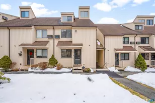 19 Woodway Rd, Stamford, CT 06907 - Photo 2