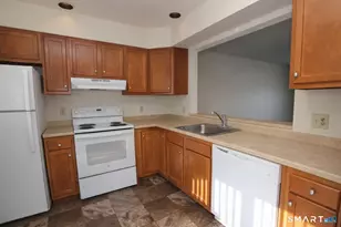 34 James St, Danbury, CT 06810 - Photo 4