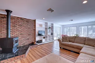 22 Apple Tree Ln, Windsor, CT 06095 - Photo 8