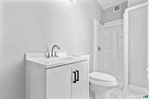 394 Gregory St, Bridgeport, CT 06604 - Photo 8