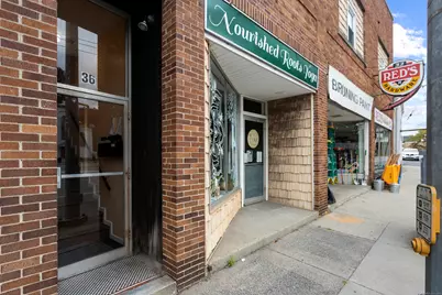 36 Main Street #G, Thomaston, CT 06787 - Photo 2