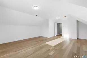 42 Holcomb St, Simsbury, CT 06070 - Photo 36